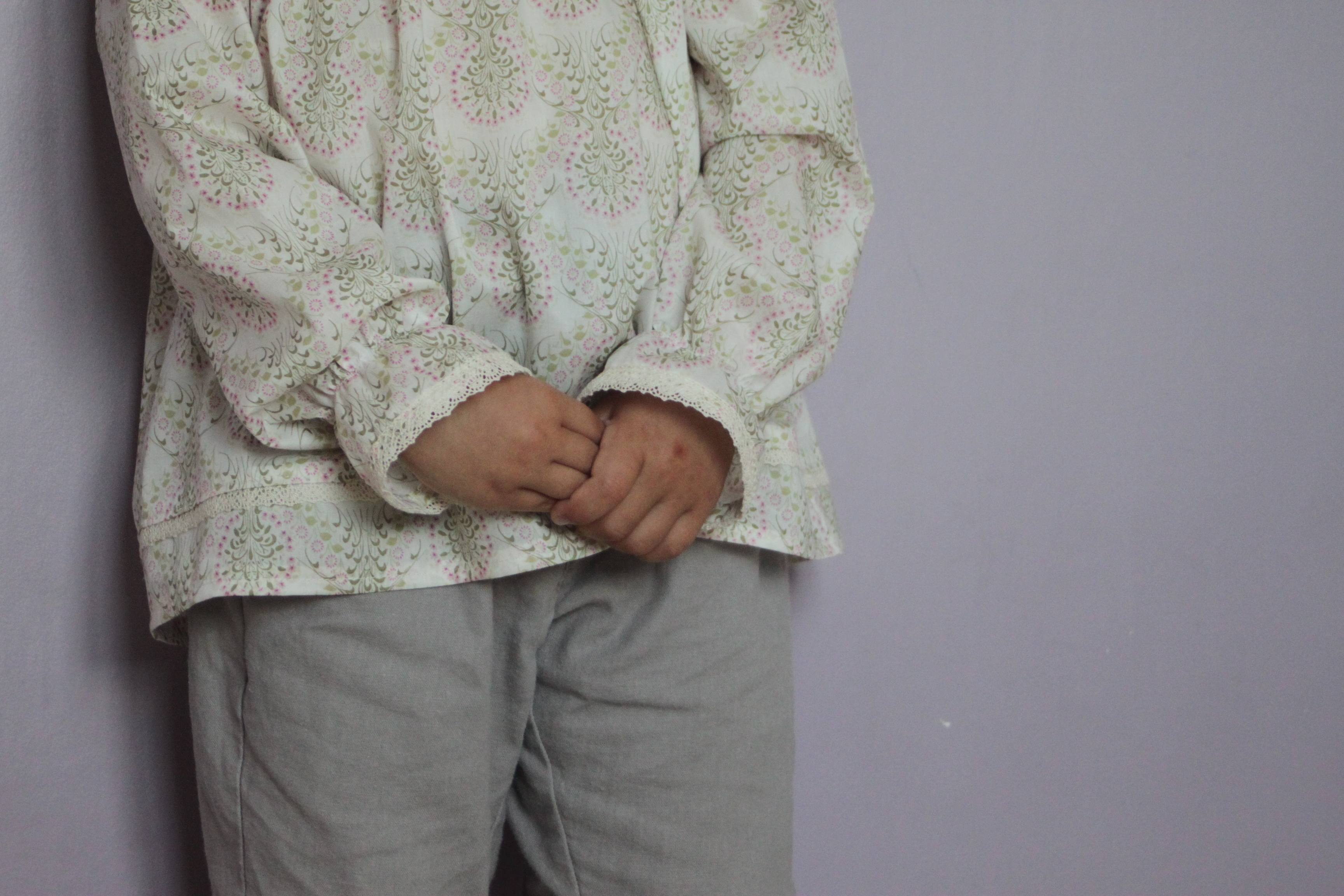 Patron couture Enfant - Blouse / Chemise de nuit à col pierrot